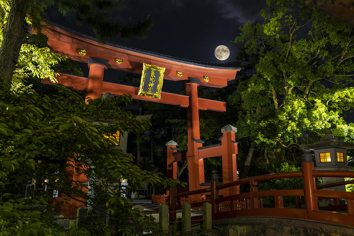  「日本百名月」氣比神宮にのぼる月 認定